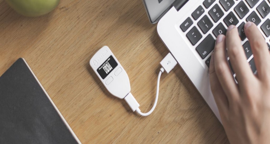 Trezor — перевірена безпека з відкритим кодом