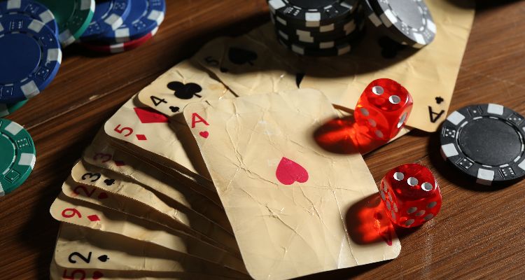 Pokerio stalas: ekspertų ir profesionalų patarimai